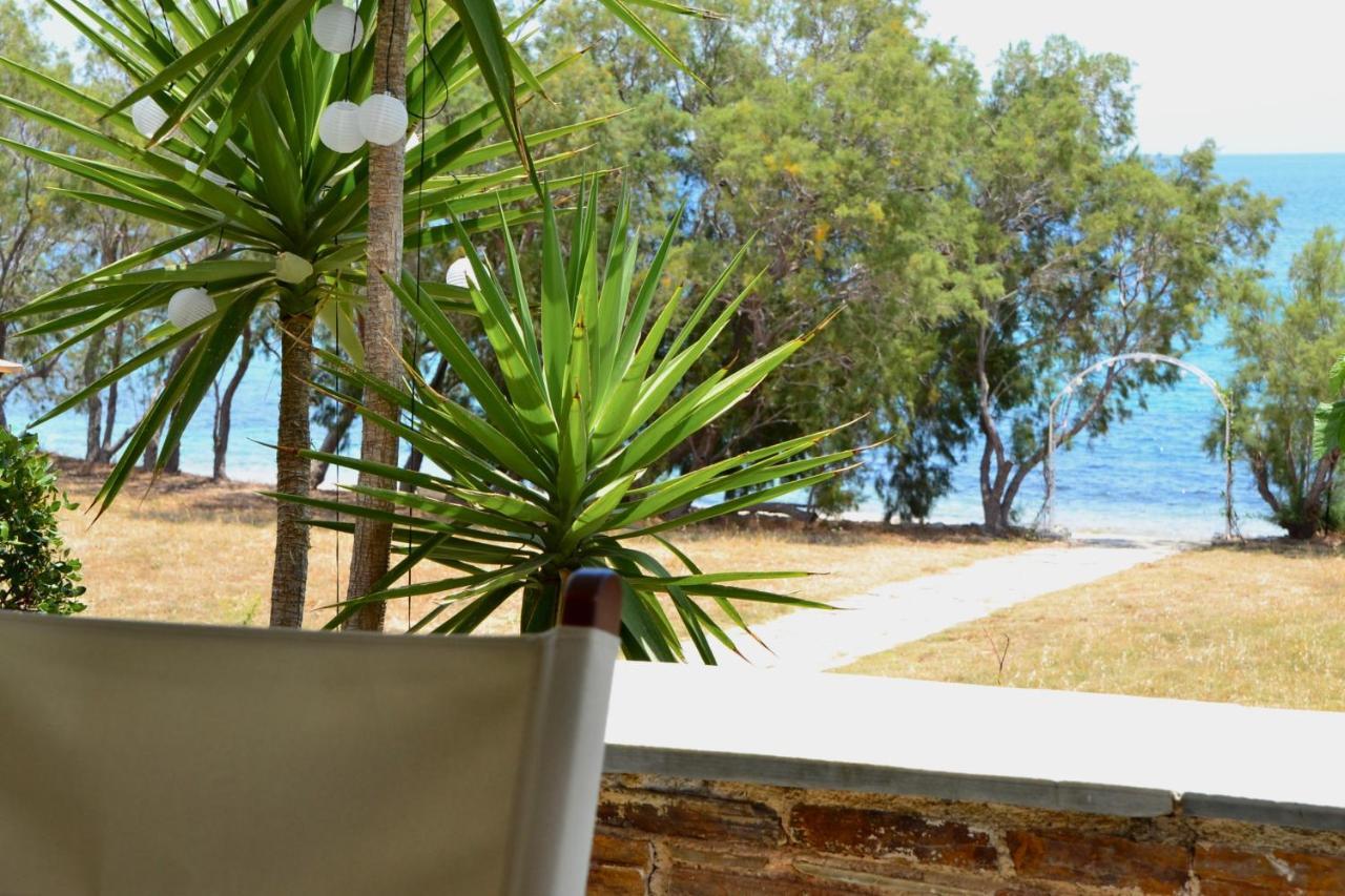 Beach House Set In A Beautiful Bay Karystos  Exterior foto