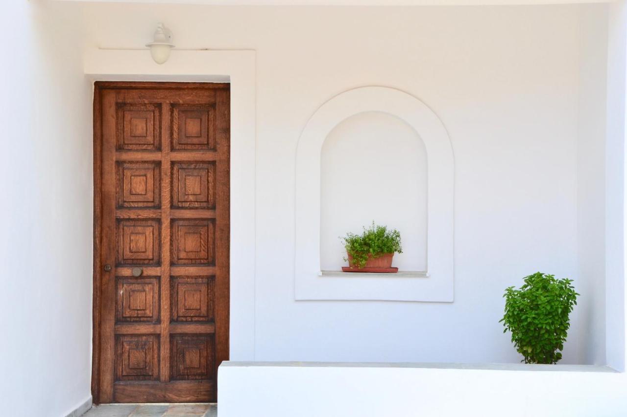 Beach House Set In A Beautiful Bay Karystos  Exterior foto