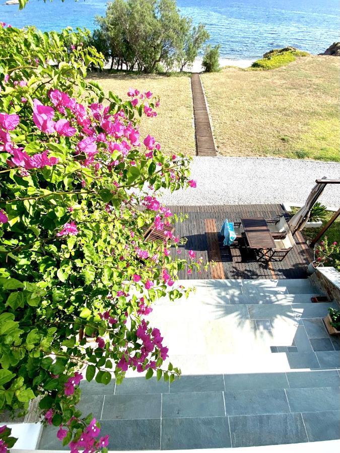Beach House Set In A Beautiful Bay Karystos  Exterior foto